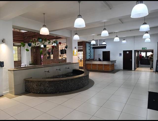 BUSINESS PROPERTY TO RENT IN WOODSTOCK